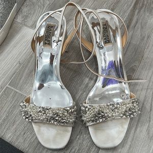 Badley Mischka size 9